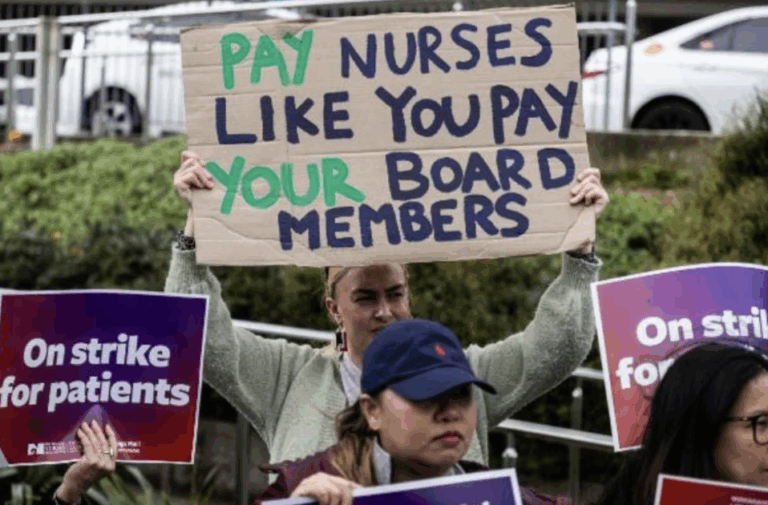 Nurses deserve 15% pay rise | The Daily Blog