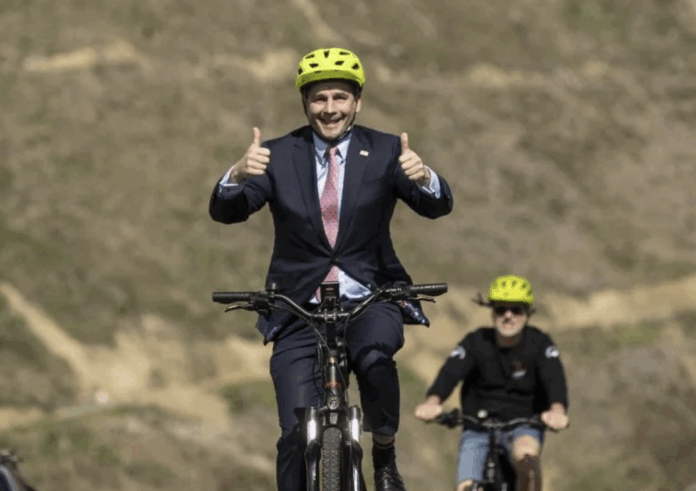 Screenshot 2025-10-17 at 9.53.51 AM