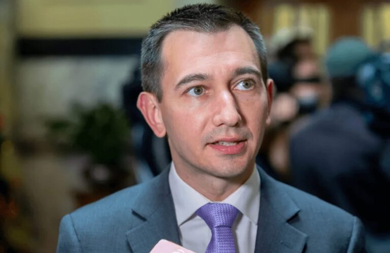 Um, look, I appreciate you hate Jacinda, da Trans & da Maries but shouldn’t you want Simeon Brown’s immediate sacking?