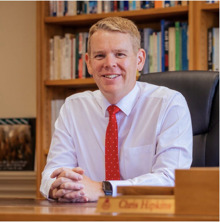 Chippy’s Ex-misses does-an-Eru and firebombs Labour Party