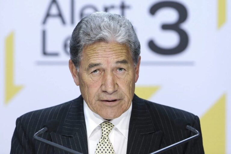 Winston Peters in front of the press during Covid level 3