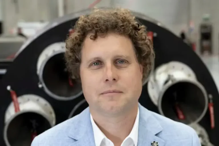 MEDIAWATCH: Drown Damien Venuto and his middle speculation in an ocean of RocketLab blood